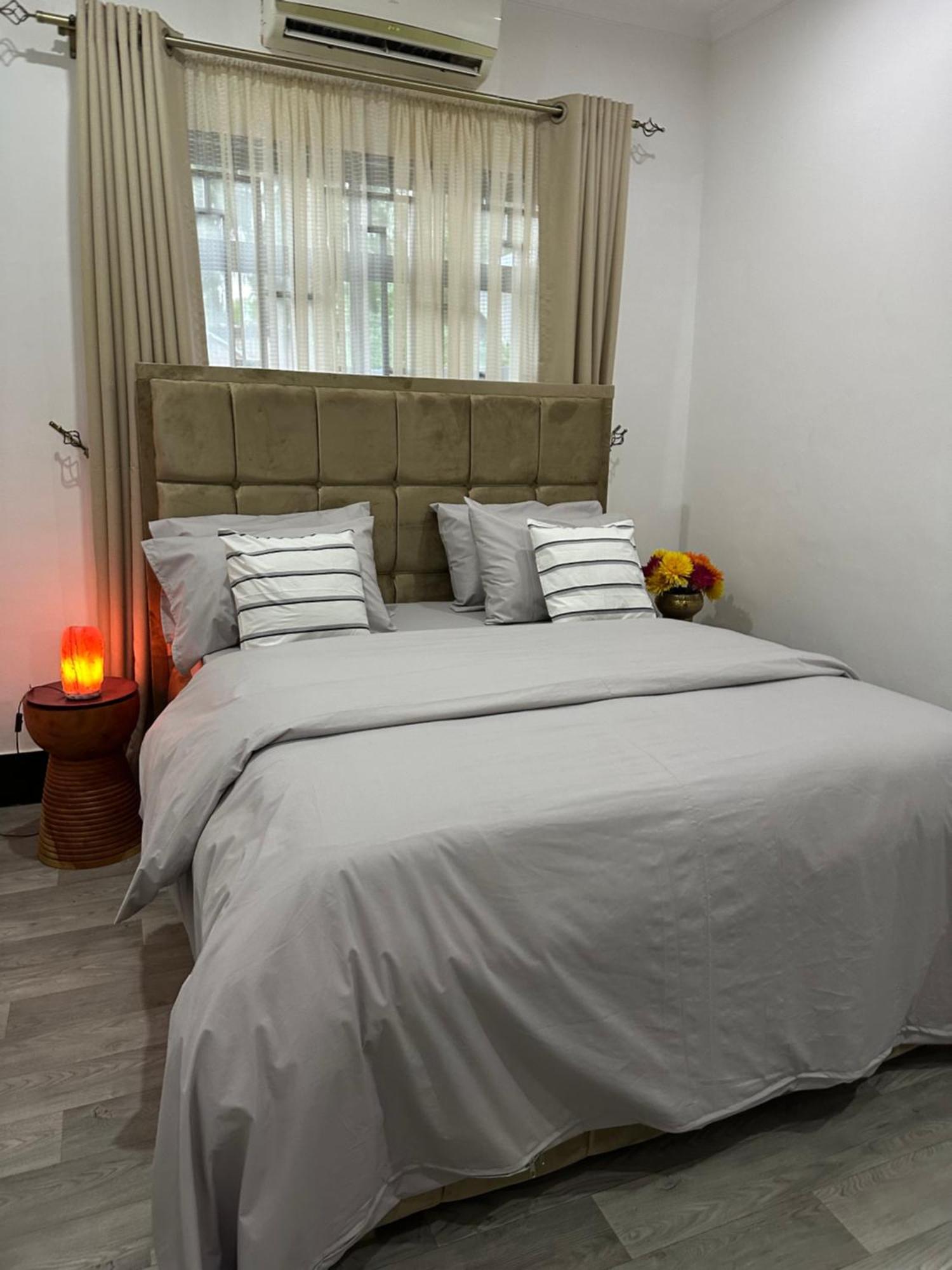 Radiant Retreat Homes Dar es Salaam Esterno foto