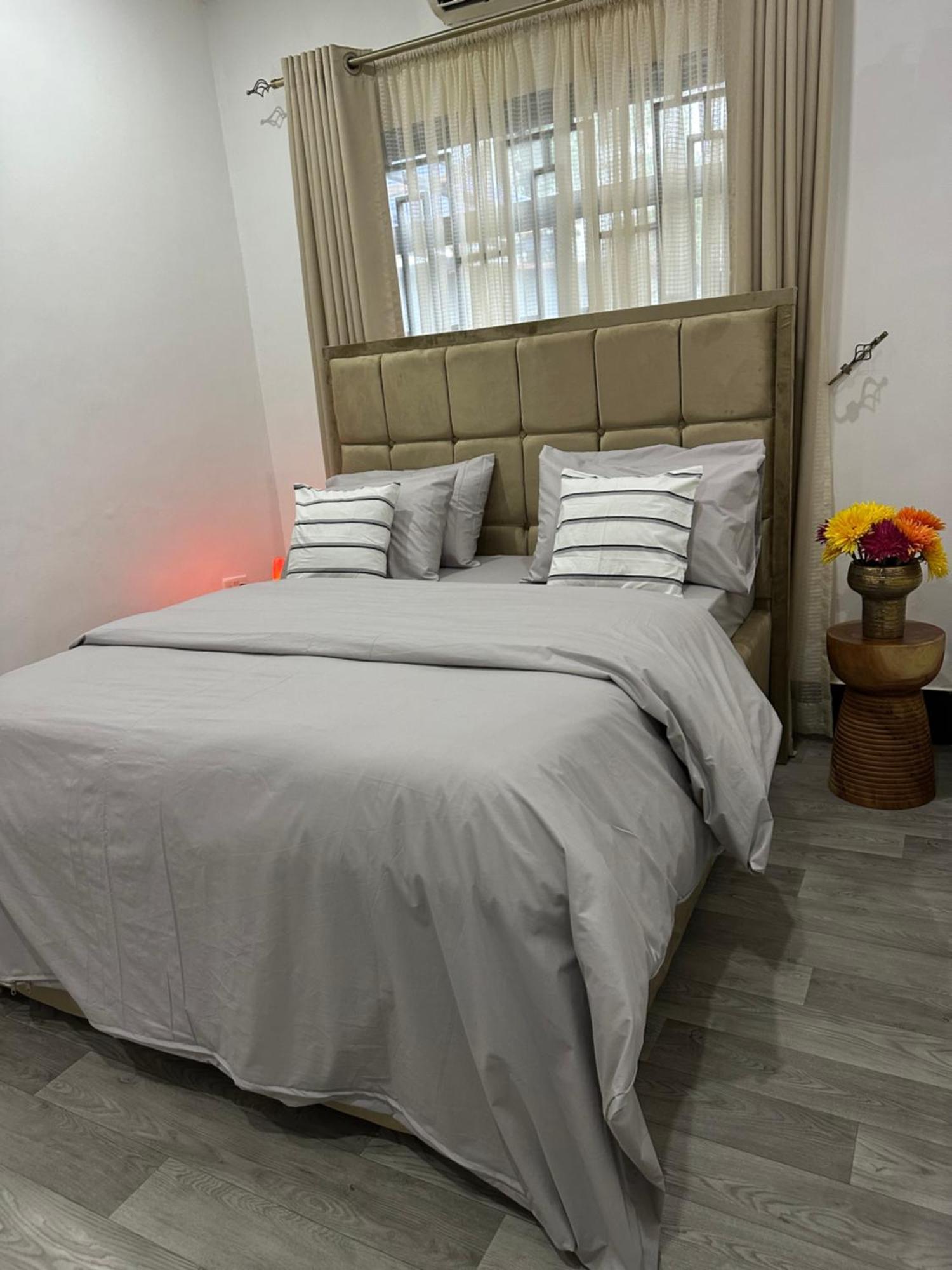 Radiant Retreat Homes Dar es Salaam Esterno foto