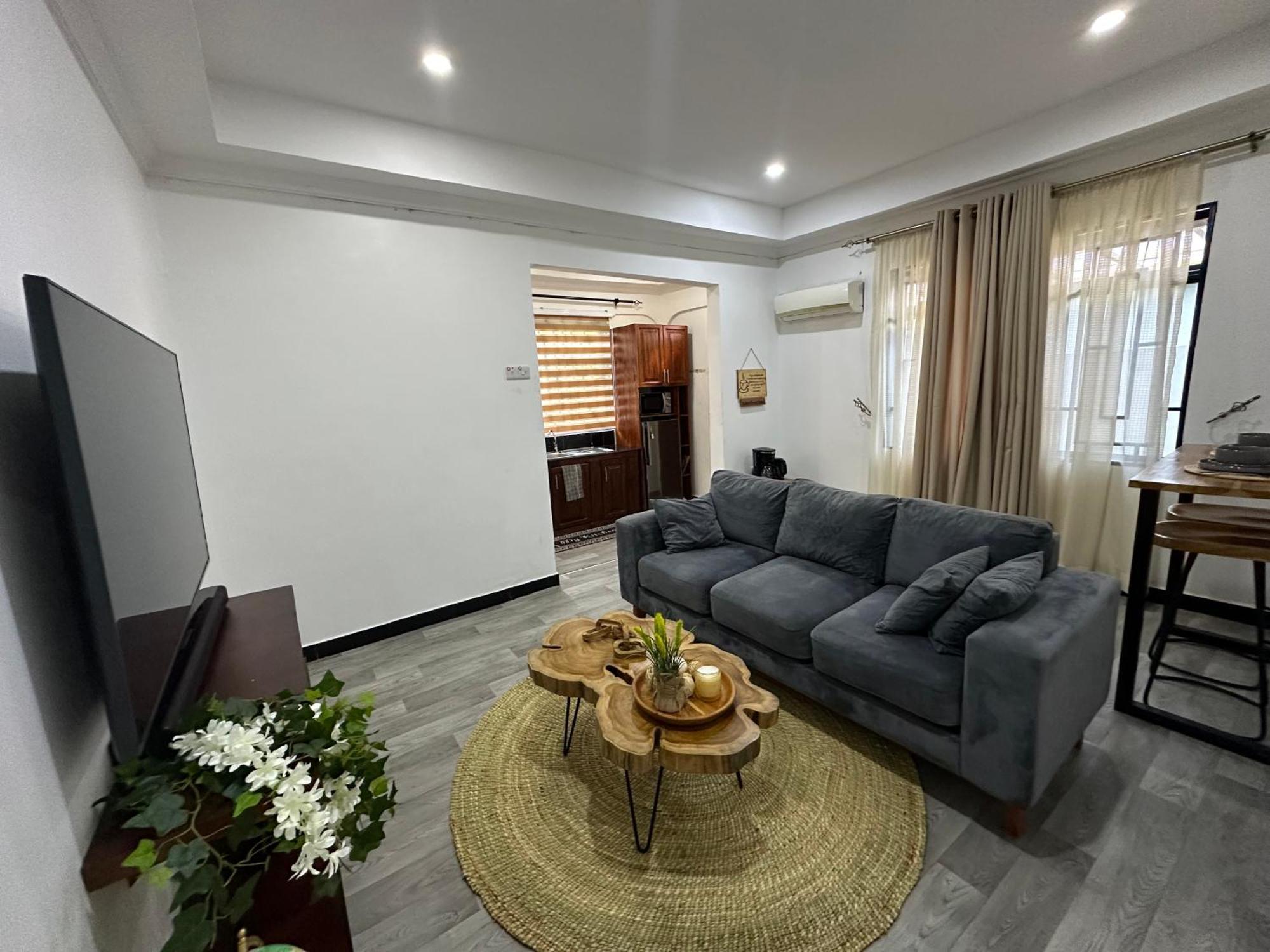 Radiant Retreat Homes Dar es Salaam Esterno foto